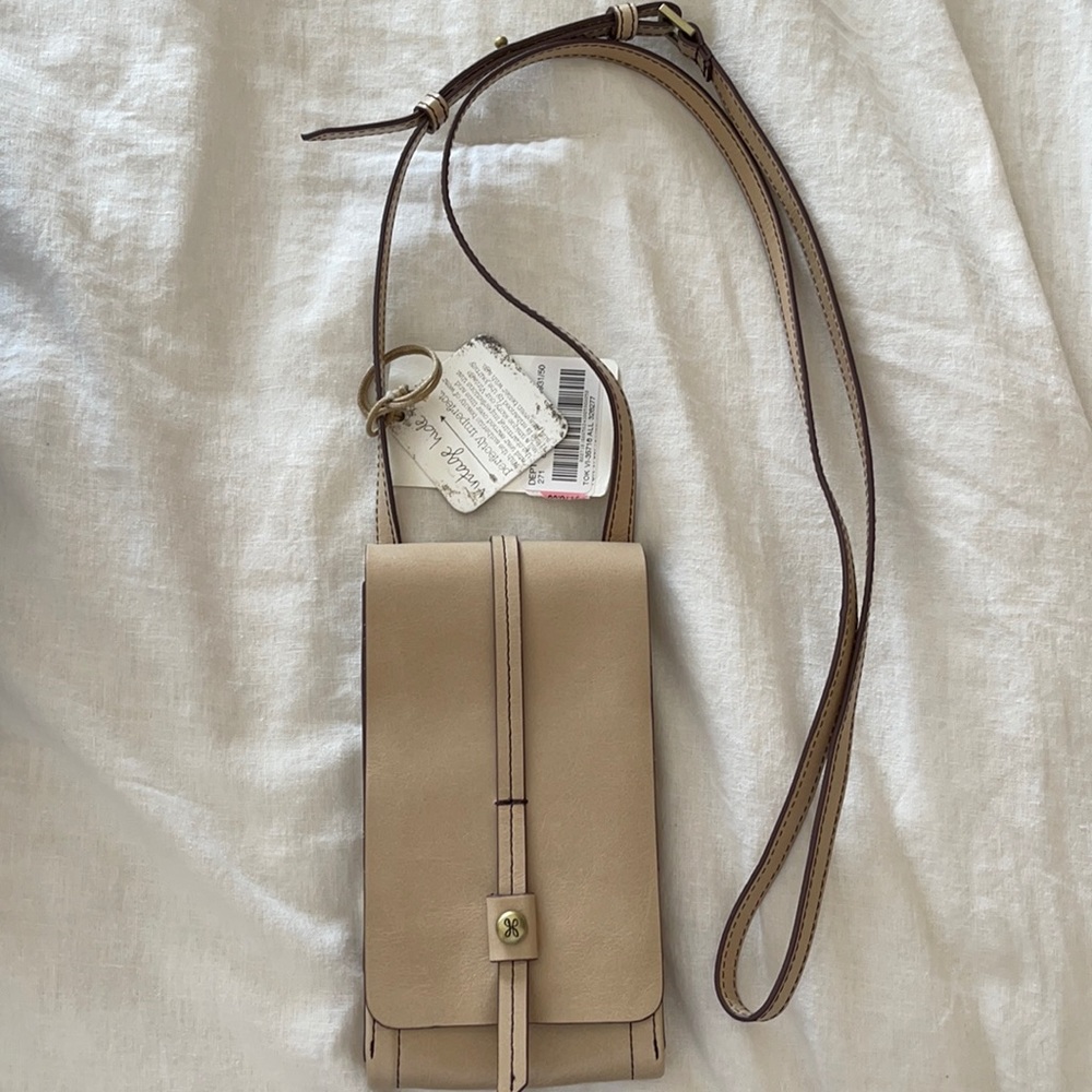 Cute HOBO vintage hide phone cross body —NWT